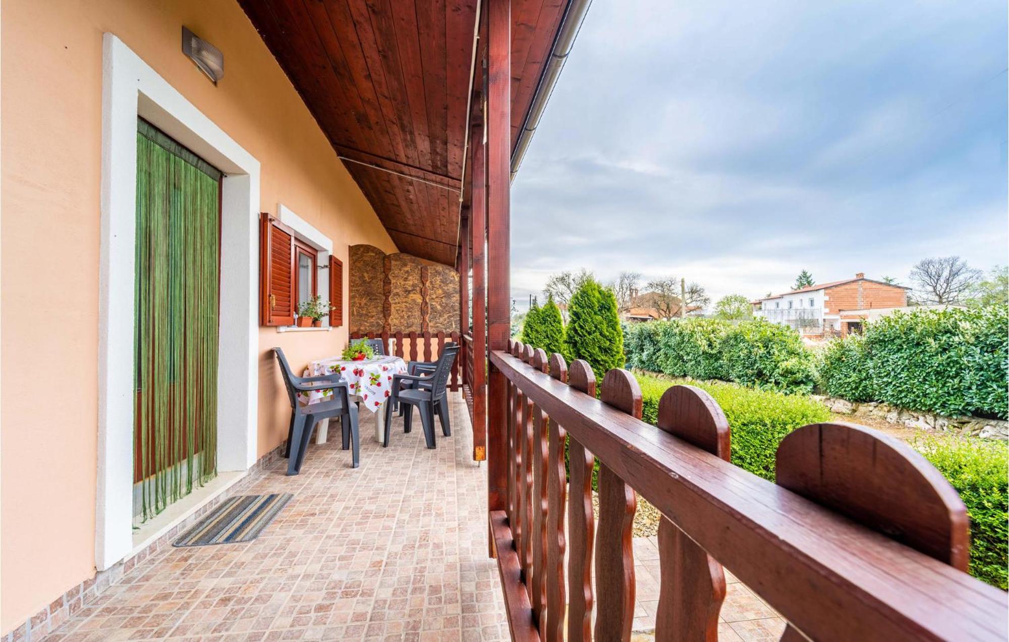 Amazing Apartment In Krnica With Kitchen Luaran gambar