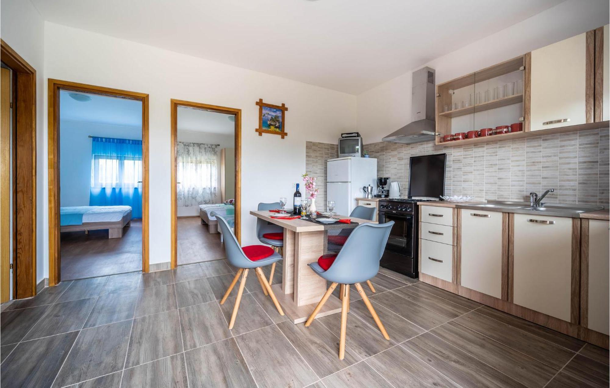 Amazing Apartment In Krnica With Kitchen Luaran gambar