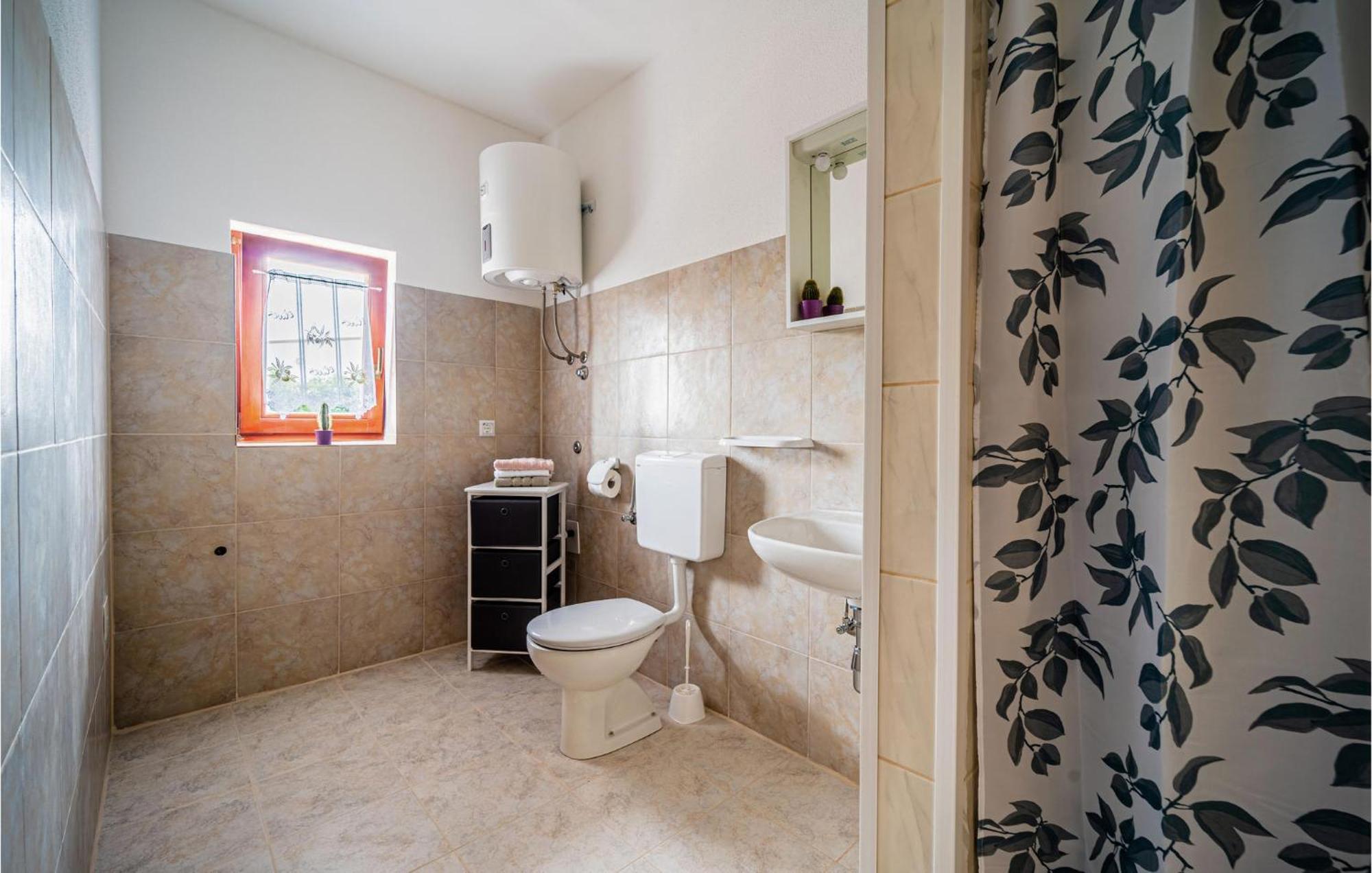 Amazing Apartment In Krnica With Kitchen Luaran gambar