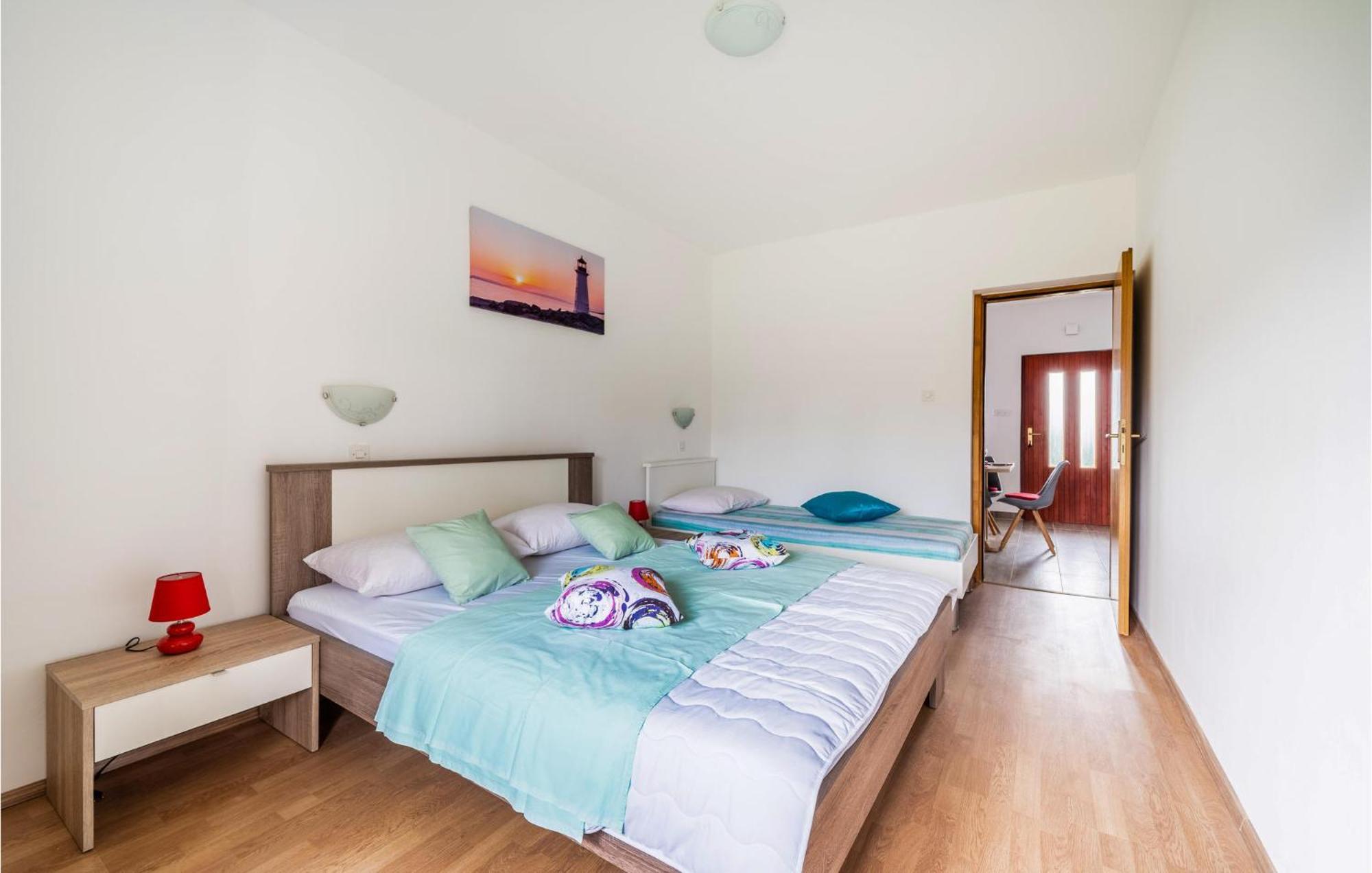 Amazing Apartment In Krnica With Kitchen Luaran gambar
