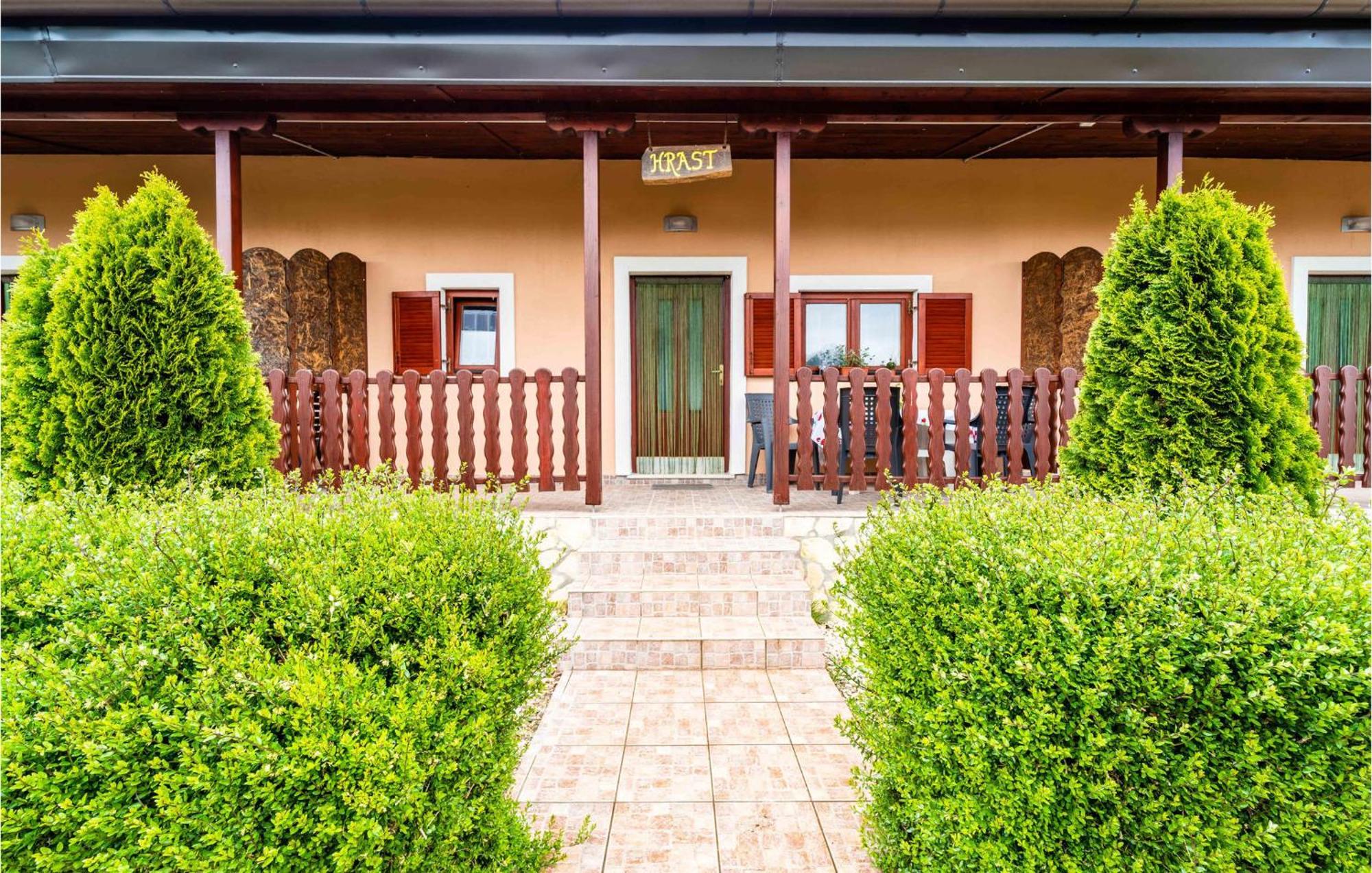 Amazing Apartment In Krnica With Kitchen Luaran gambar